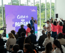 Estado lança programa Paraná Amigo da Pessoa Idosa e oficializa Bolsa Cuidador