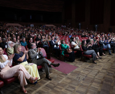 Vencedores do 3º Concurso de Redação da CGE recebem prêmios
