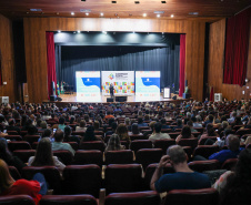 Vencedores do 3º Concurso de Redação da CGE recebem prêmios