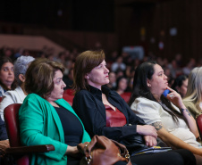 Vencedores do 3º Concurso de Redação da CGE recebem prêmios