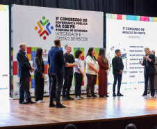 Vencedores do 3º Concurso de Redação da CGE recebem prêmios