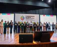 Vencedores do 3º Concurso de Redação da CGE recebem prêmios