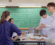 Universidades estaduais do Paraná têm alta histórica de 68,4% e reúnem 32 cursos de excelência