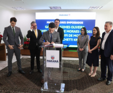 Governador Ratinho Junior empossa quatro novos procuradores do Estado