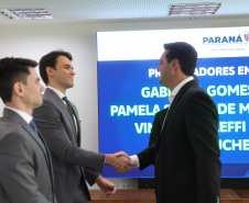 Governador Ratinho Junior empossa quatro novos procuradores do Estado