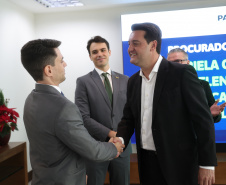 Governador Ratinho Junior empossa quatro novos procuradores do Estado