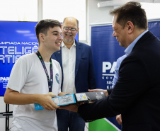 Alunos do Paraná recebem 65 medalhas da Olimpíada Nacional de Inteligência Artificial