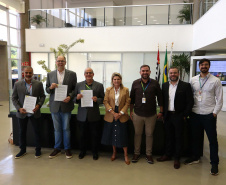 Estado firma parceria com CNPEM para cooperação em IA e materiais sustentáveis na UEL