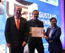 Estado premia iniciativas que promovem pesquisa, inovação e impacto social no Paraná