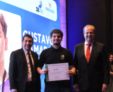 Estado premia iniciativas que promovem pesquisa, inovação e impacto social no Paraná