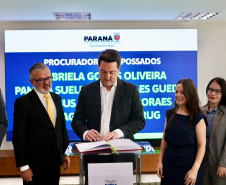 Governador Ratinho Junior empossa quatro novos procuradores do Estado