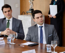 Governador Ratinho Junior empossa quatro novos procuradores do Estado