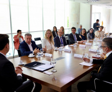 Governador Ratinho Junior empossa quatro novos procuradores do Estado