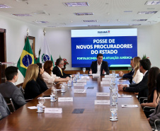 Governador Ratinho Junior empossa quatro novos procuradores do Estado