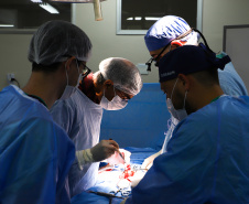 Hospital Universitário da UEL realiza pela primeira vez cirurgia de coluna com técnica Alif