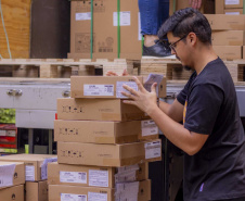 UEPG recebe equipamentos e inicia projeto do Anel de Conectividade do Paraná