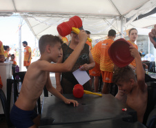 Universidades levam jogos, educação ambiental e espaço maker para os veranistas
