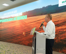 Ratinho Junior lança programas que levam energia mais potente e conectividade às propriedades rurais