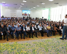 Ratinho Junior lança programas que levam energia mais potente e conectividade às propriedades rurais