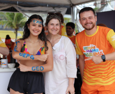 Veranistas comemoram resultado do vestibular da UEPG no Verão Maior Paraná