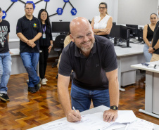 Projetek da Unioeste entrega projeto arquitetônico de escola municipal para Cafelândia