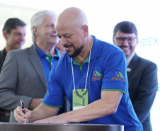 Semana de Ciência, Tecnologia e Inovação abre com anúncio de R$ 42 milhões para pesquisas