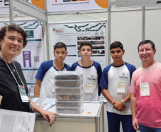 Escolas estaduais do Paraná levam clubes de ciências para encontro nacional em Brasília