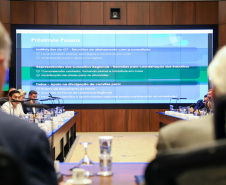 Governo discute construção dos Planos de Desenvolvimento Regional do Paraná