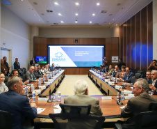 Governo discute construção dos Planos de Desenvolvimento Regional do Paraná