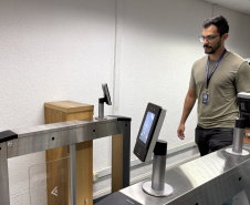 Governo do Paraná implanta reconhecimento facial para acesso a prédio público