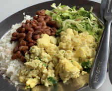 Paraná bate recorde de investimento em alimentos orgânicos nas escolas estaduais