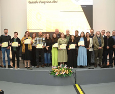 Unicentro recepciona 35 novos professores efetivos em cerimônias nos câmpus de Guarapuava e Irati
