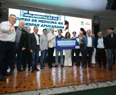 Ratinho Junior autoriza curso de Medicina na Unespar, demanda histórica da região de Apucarana