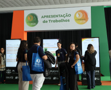 Paraná marca presença e apresenta exemplos em congresso nacional de nutrição