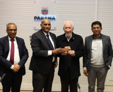 Vice-governador recebe comitiva da Índia para debater instalação de supercomputadores no Paraná