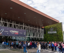 Estado participa da Universo UFPR, maior feira de educação superior do Paraná