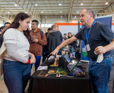 Estado participa da Universo UFPR, maior feira de educação superior do Paraná