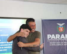 Da zona rural à inovação: programas para jovens do Paraná transformam vida de estudante