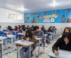 Prova Paraná Mais: 100 mil alunos da rede estadual de preparam para disputar vagas na UFPR
