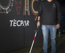 Startup incubada pelo Tecpar vai doar 100 bengalas inteligentes para deficientes visuais