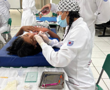Universidades estaduais ofertam atendimento odontológico gratuito para crianças e bebês