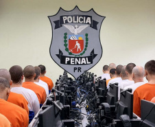 Aula magna abre atividades de ensino superior a mais de 400 apenados no Paraná