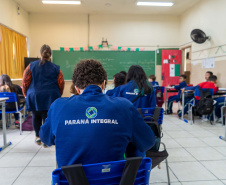 100 mil alunos da rede estadual fazem a Prova Paraná Mais nesta semana