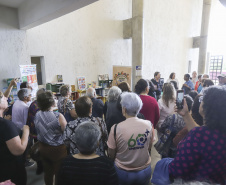 Curitiba testa projeto de leitura desenvolvido por estudantes idosos da Unespar
