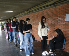 Com 18,4 mil inscritos, Vestibular 2027 da UEL acontece no fim de semana