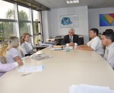 Representantes de Dois Vizinhos discutem expansão do ensino na Seti
