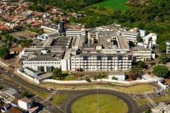 Hospital Universitário de Londrina promove campanha de natal com arrecadação de brinquedos