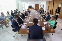 Tecpar assina acordo com empresa para ampliar produção da vacina antirrábica veterinária