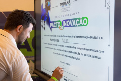 Mais de 150 prefeituras assinam Pacto pela Inovação no Paraná Mais Cidades