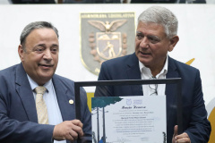 Verão Maior Paraná e equipes são homenageados na Assembleia Legislativa